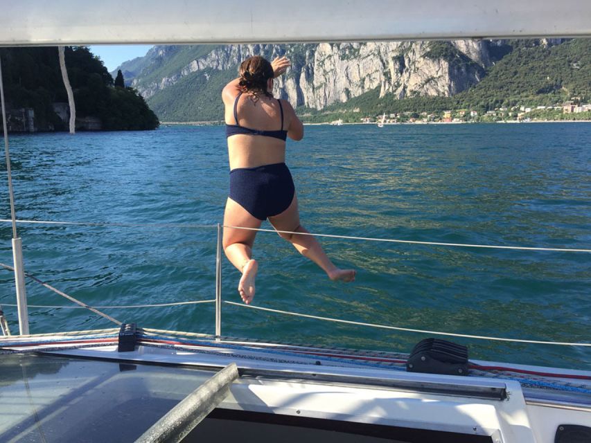 Valmadrera: Lake Como Sailing Trip with Prosecco and Snacks - Prosecco Aperitivo And Snacks: Small Boat Luxury, Done Simply
