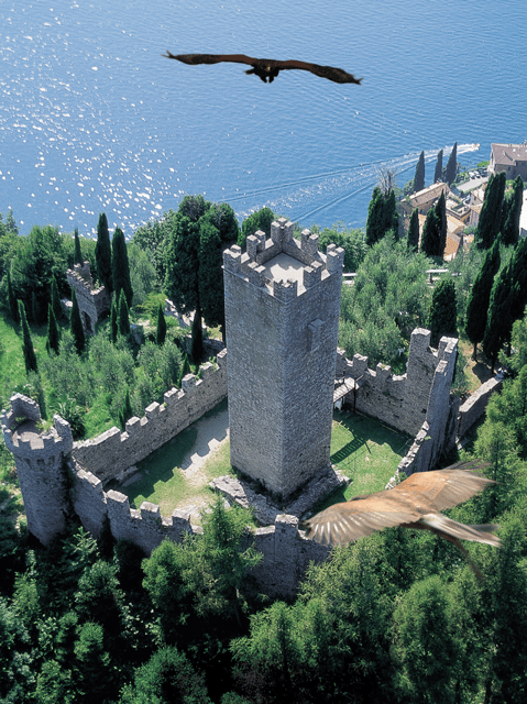 Varenna: Castello di Vezio Entry Ticket - The views from the tower: why people pay for this vantage point