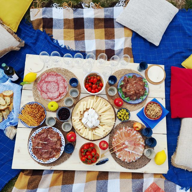 Varenna: Picnic Experience in the Italian Alps - The 40-minute forest walk: how it earns the view